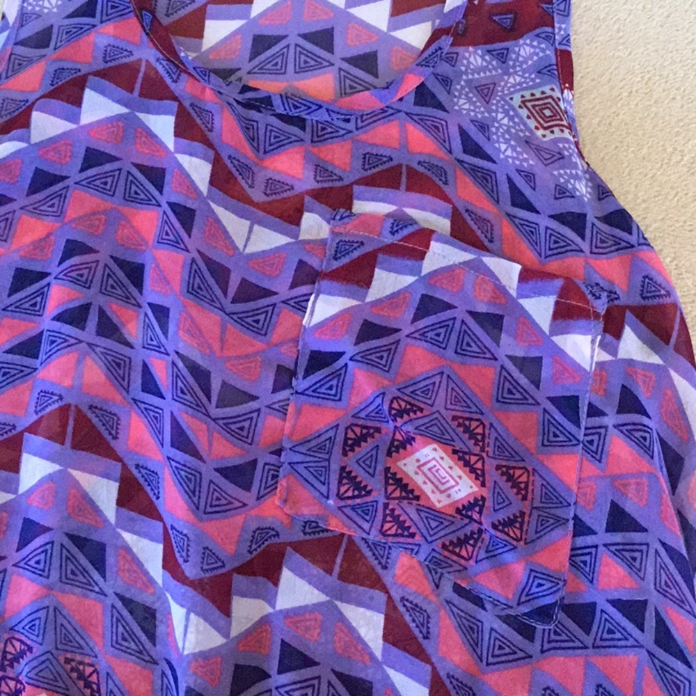 NWOT Sheer patterned Top - Picture 4 of 4